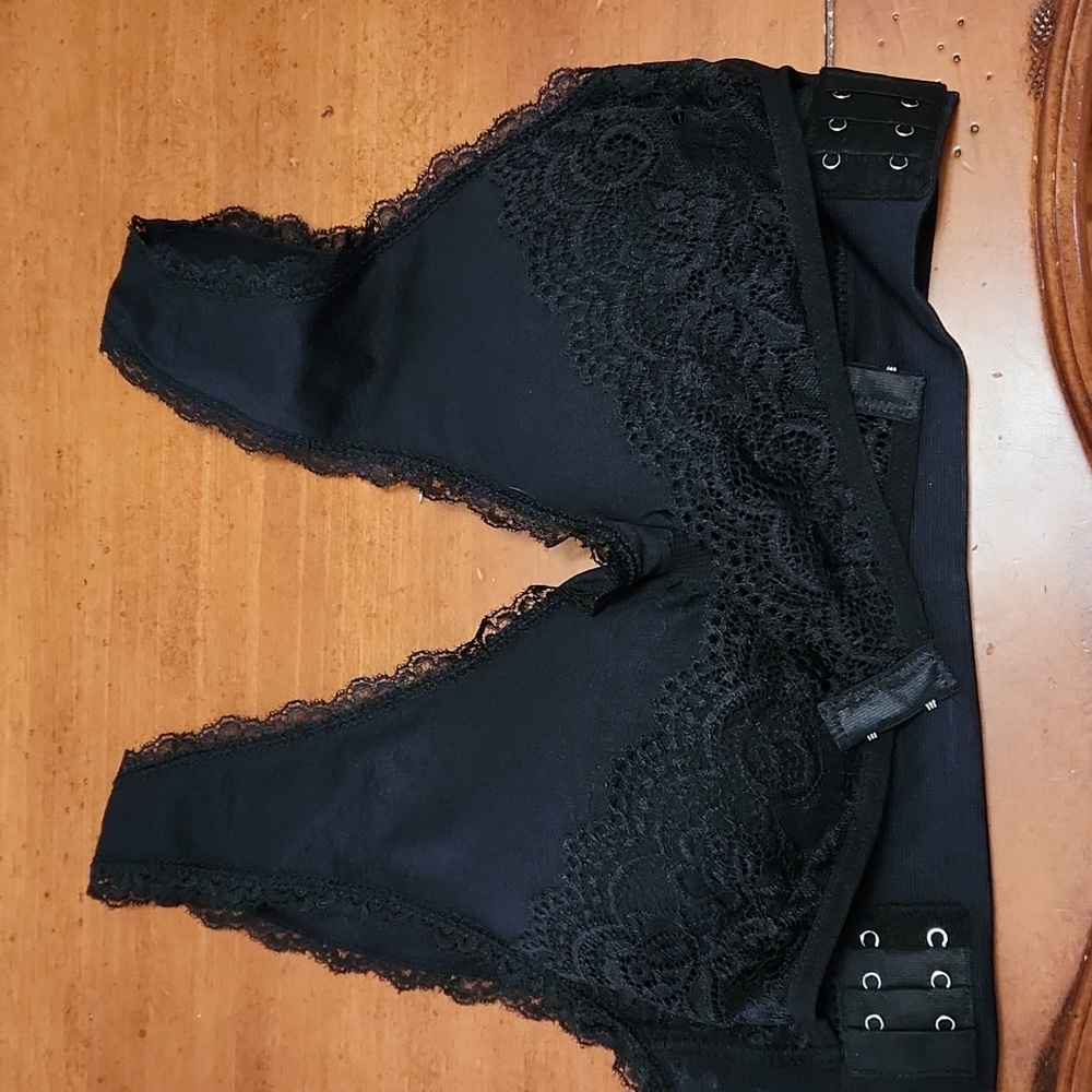 Kendally Cross Over Lace Bra Sz XL NEW
